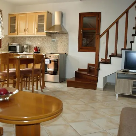 Apartament Mani